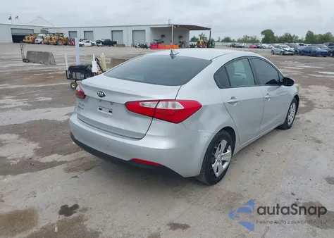 2016 Kia Forte Lx z USA, uszkodzony, nr VIN KNAFK4A61G5555094
